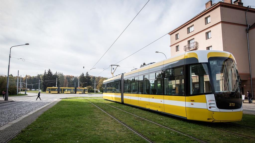 Žena v Plzni vstoupila přímo před tramvaj